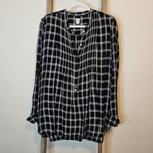 ⭐️40% Off⭐️ Gap Black & White Pintuck Plaid Shirt