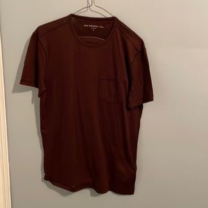 John Varvatos men’s burgundy t-shirt size small