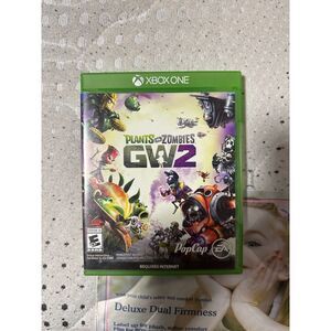 Plants Vs Zombies GW2 Xbox One Game USED