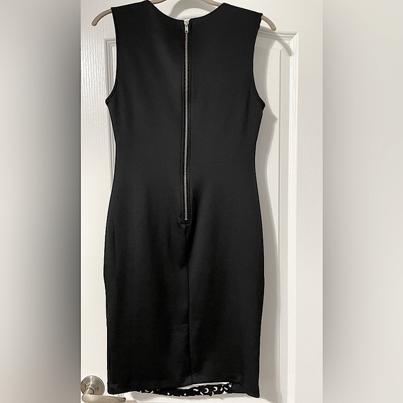 Black Sleeveless Lasercut Dress - Never Worn! - Picture 3 of 3