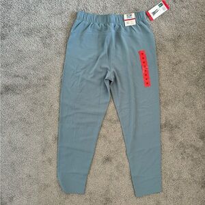 NWT Womens Pants