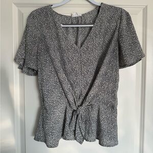 Women’s Tie Front Blouse