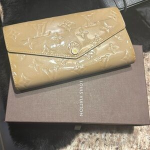 Louis Vuitton Sarah Wallet