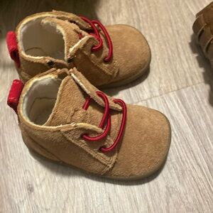 Size 02/03 Ugg baby boots