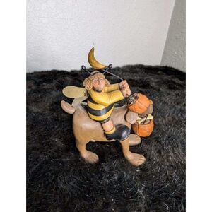 Halloween Williraye Buzzing Around bee riding dog moon stars