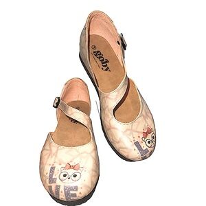 Goby Calceo Shoes w/Hidden Wedge - Unique Cat & Love Design like new condition