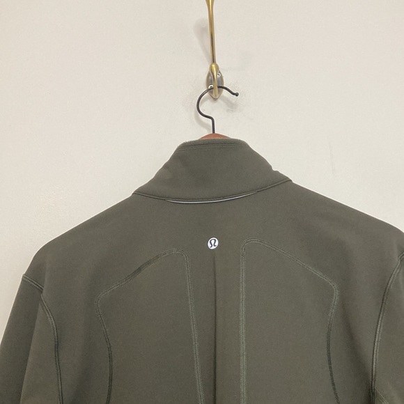 Lululemon Half Zip Mens Small Army Green Micro Fleece Long Sleeve Shirt Gym Run - Picture 4 of 11