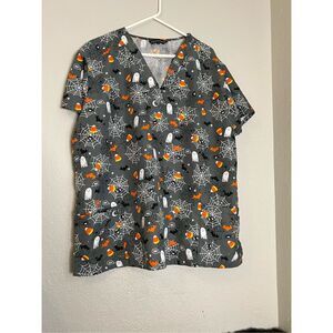 Cassandra O Halloween Scrub Top Medium Candy Corn Spiderwebs Ghosts Bats Spiders