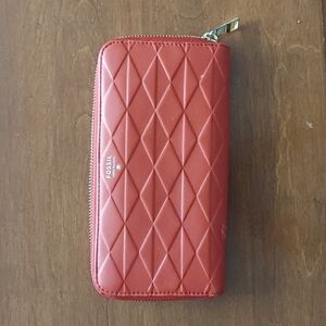 Free  Fossil red wallet