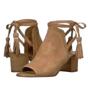 Sam Edelman light brown suede Sampson ankle tie sandals. Sz6