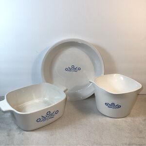 Corningware 3 pc. Cornflower sauce pot, pie plate and 1,5L oven pot.