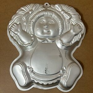 Cabbage Patch Kids Cake Pan