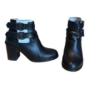 Topshop Women’s Leather Ankle Boots with Buckles in Black Size 7 US