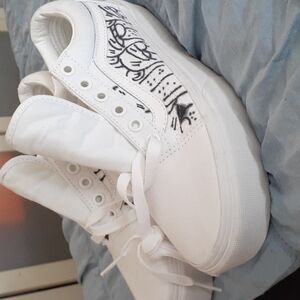 #25S New Van's Doodled Old Skool platform sneakers