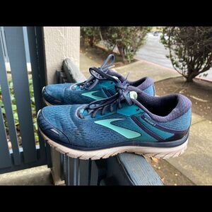 Brooks Women’s Adrenaline GTS 18 Blue Sz 9 US