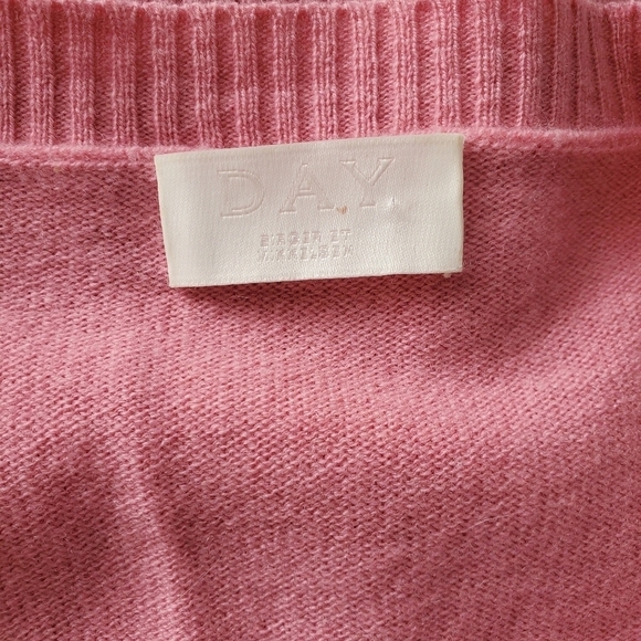 Day Birger et Mikkelsen Pink Cashmere Cardigan Sweater - Picture 3 of 4