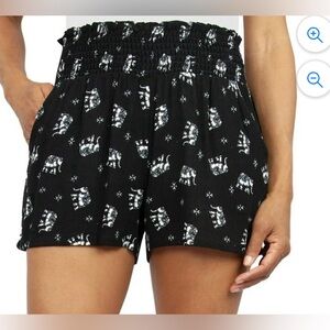 Bebop Women’s Black Elephant Shorts with Pockets Size Medium