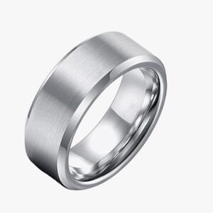 Men’s stainless steel beveled ring size 10 NWT