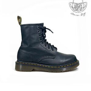 Dr. Martens / 1460 Pascal  / Lace Up Boots / Size 6/ Black