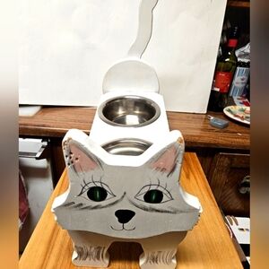 Vintage Wooden Cat Double Bowl Feeding Station