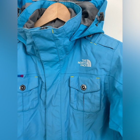 THE NORTH FACE womens size medium waterproof breathable jacket - Picture 6 of 12