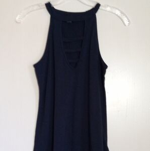 Shein Navy halter tank with front ladder cut out in EUC size medium