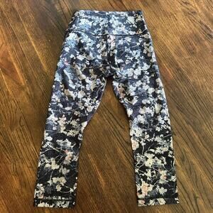 lululemon wunder under high rise crop size 6​