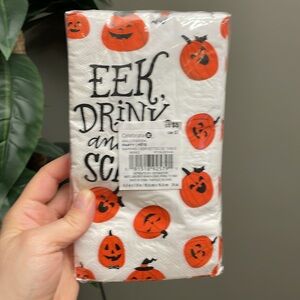 New NIP Halloween Napkins Pumpkins Design EEK Drink and be Scary Large Napkins