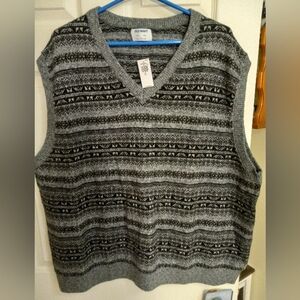 Old Navy V-Neck XXL Sweater Vest Grey NWT