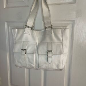 Gap leather white large shoulder bag silver tone hardwares magnetic top closure