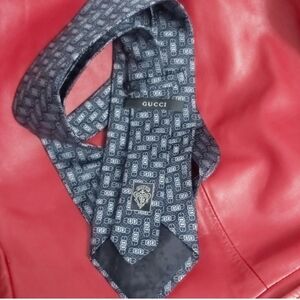 GUCCI tie