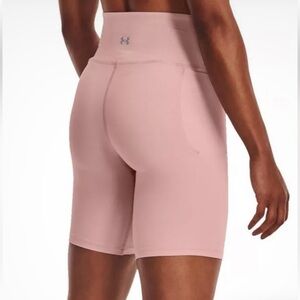 UNDER ARMOUR womens size small Meridian high waisted pale pink bike shorts