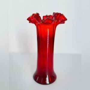 Vintage Fenton Amberina Ruffled Top Vase​​​