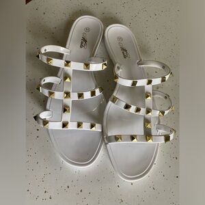 Mata‎ Studded Jelly Sandal