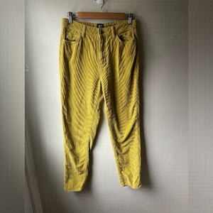 𝅺bdg Urban Outfitters Corduroy Jeans Pants Womens Size 28 Yellow Mom High Rise