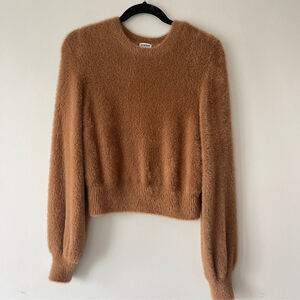 Aritzia Sunday Best kitten sweater Cropped, fuzzy sweater tan caramel brown L