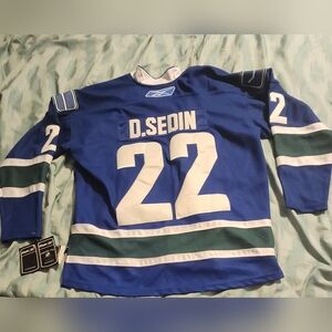 Vintage NWT Reebok Vancouver Canucks Daniel Sedin Jersey‎ Men's Medium