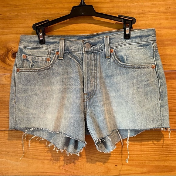 Levi’s 501 Mid Rise Raw Hem Denim Jean Cutoff Shorts 27 - Picture 1 of 8