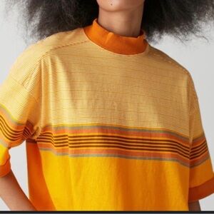 BDG Hawk Mock Neck Tee crop 
Urban Outfitters oversize xs