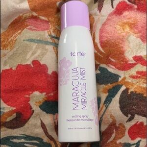 FWP OF $40+ Maracuja miracle mist setting spray