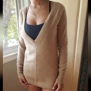 Club Monaco 100% Cashmere Beige Deep V Neck Sweater