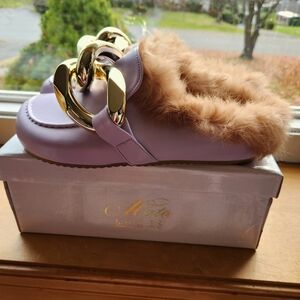 Mata shoes slip ons lavender faux fur lined 9 new in box