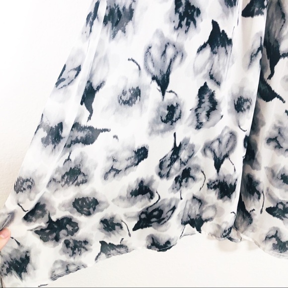 ASTR black and white watercolor floral flower dress - Picture 6 of 8