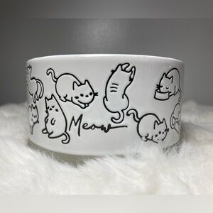 ⭐️ Free With Any Purchase! Cat Food Dish