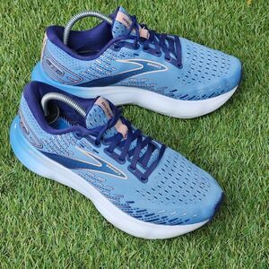 BROOKS GLYCERIN GTS 20 - Womens Athletic Shoes- SIZE 7.5B *** No Insoles ***