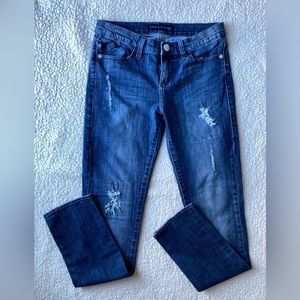 Rock & Republic Womens Size 8 Dark‎ Blue Berlin Distressed Rhinestone Jeans