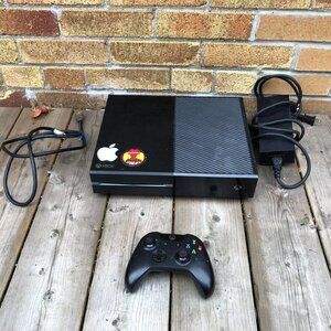 Xbox One Console With Remote & Cords