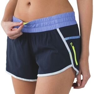 Lululemon Tracker Short III , 4-way Stretch, size 4