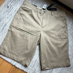 NWT Banana Republic Men’s Core Temp  Khaki Shorts