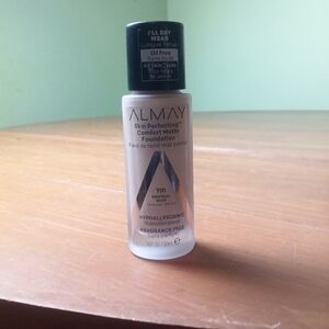 Almay Skin Perfecting Comfort Matte Foundation - Neutral Buff, 110